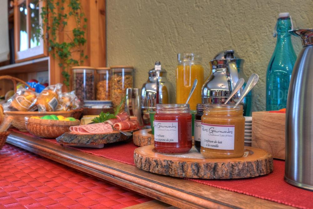 Reves Gourmands, Hotellerie & Gastronomie Vernayaz Exterior photo